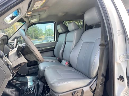 Used 2015 Ford F550 4x4 Crew Cab Super Duty image 11