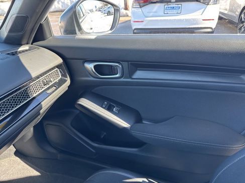 Used 2024 Honda Civic Sport image 19