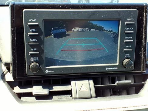 Certified 2022 Toyota RAV4 XLE w/ Convenience Package AWD/4WD image 19