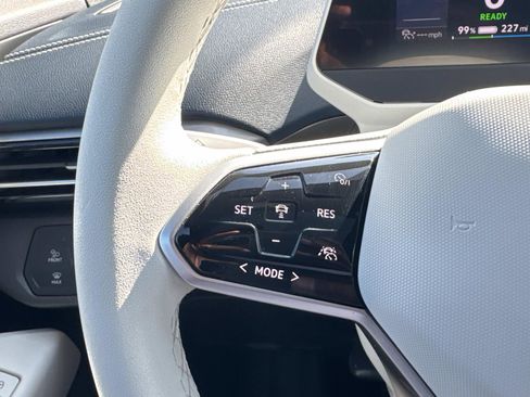 Used 2023 Volkswagen ID.4 Pro S image 18