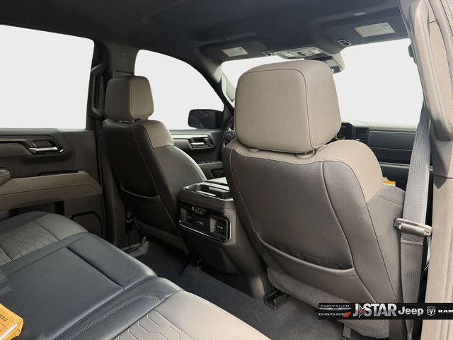 Used 2022 Chevrolet Silverado 1500 ZR2 w/ Technology Package AWD/4WD image 25