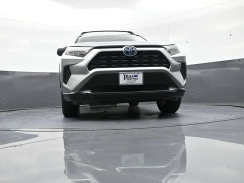Used 2022 Toyota RAV4 LE AWD/4WD image 26