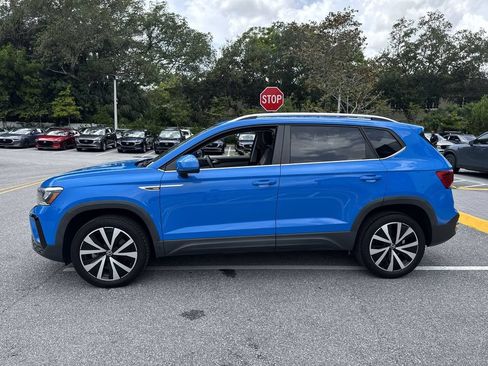 Used 2022 Volkswagen Taos SE FWD image 11