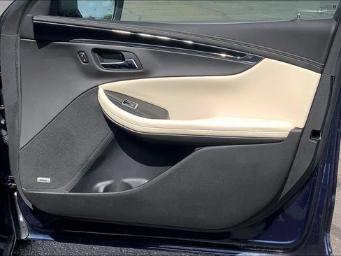 Used 2019 Chevrolet Impala Premier w/ Premier Confidence Package image 24