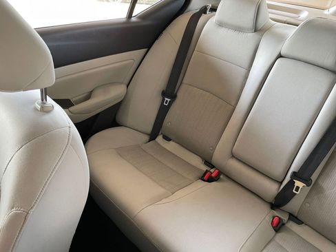 Used 2025 Nissan Altima 2.5 SV FWD image 38
