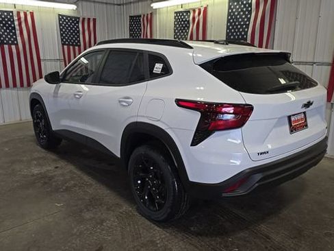 New 2026 Chevrolet Trax LT w/ Driver Confidence Package FWD image 2