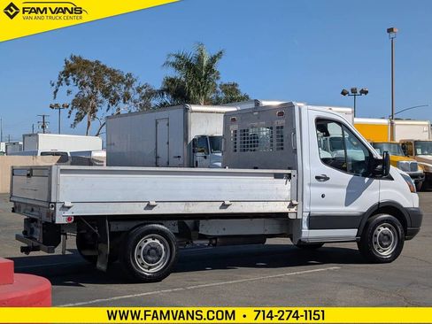 Used 2018 Ford Transit 250 138 RWD image 2