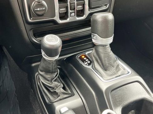 Certified 2021 Jeep Wrangler Unlimited Willys image 19