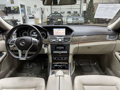 Used 2014 Mercedes-Benz E 350 4MATIC Sedan image 18
