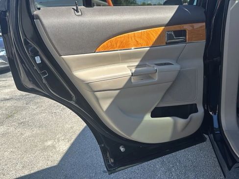 Used 2012 Lincoln MKX FWD w/ Wood Pkg image 22