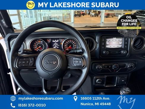 Used 2019 Jeep Wrangler Unlimited Sport AWD/4WD image 11
