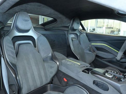 Used 2023 Aston Martin V8 Vantage Coupe RWD image 2