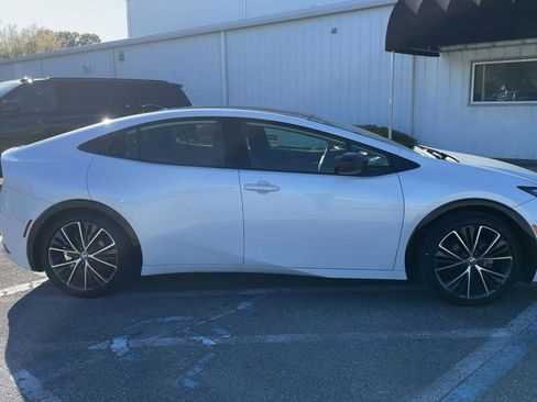 Used 2024 Toyota Prius XLE image 3
