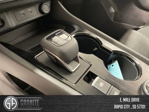 Used 2025 Nissan Rogue SV image 26