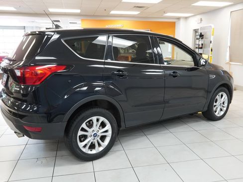Used 2019 Ford Escape SE FWD image 10