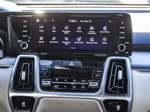 Certified 2023 Kia Sorento SX Prestige image 14