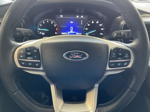 Used 2021 Ford Explorer XLT w/ Equipment Group 202A image 11