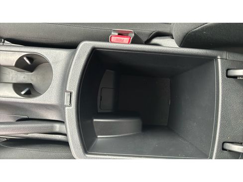 Used 2025 Kia Soul LX w/ LX Technology Package FWD image 17
