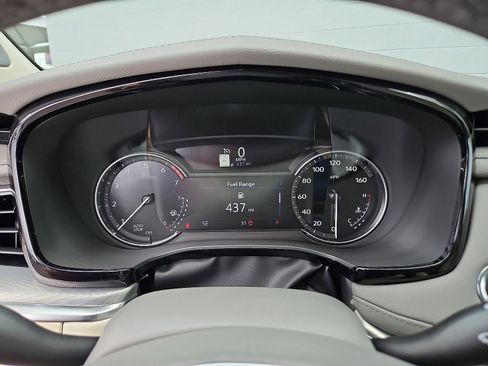 New 2025 Cadillac XT5 Premium Luxury w/ LPO, Floor Liner Package image 14