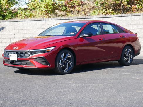 Used 2025 Hyundai Elantra Sport w/ Cargo Package image 1