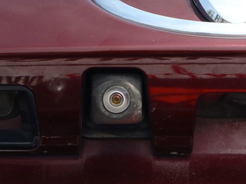 Used 2019 Toyota Highlander XLE image 52