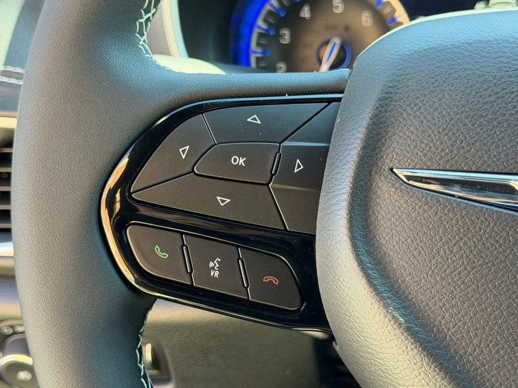 New 2026 Chrysler Pacifica Select w/ S Appearance Package FWD image 19