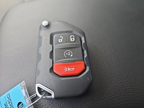 New 2025 Jeep Gladiator Sport image 86