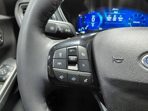 Certified 2022 Ford Escape Titanium image 33