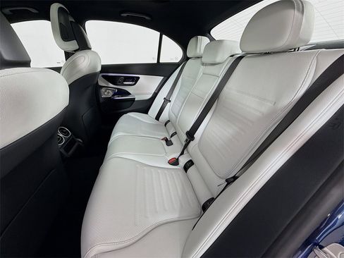 Used 2025 Mercedes-Benz C 300 4MATIC Sedan image 26