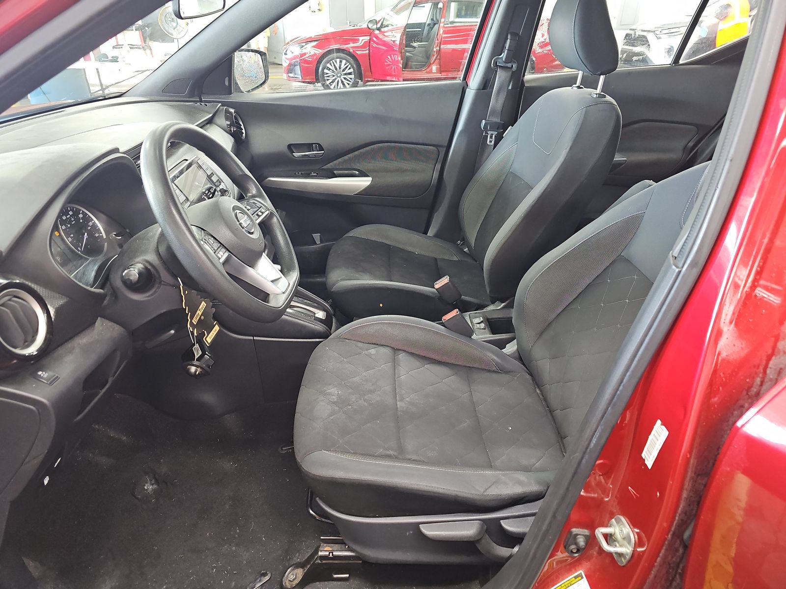 Used 2019 Nissan Kicks SV FWD image 11