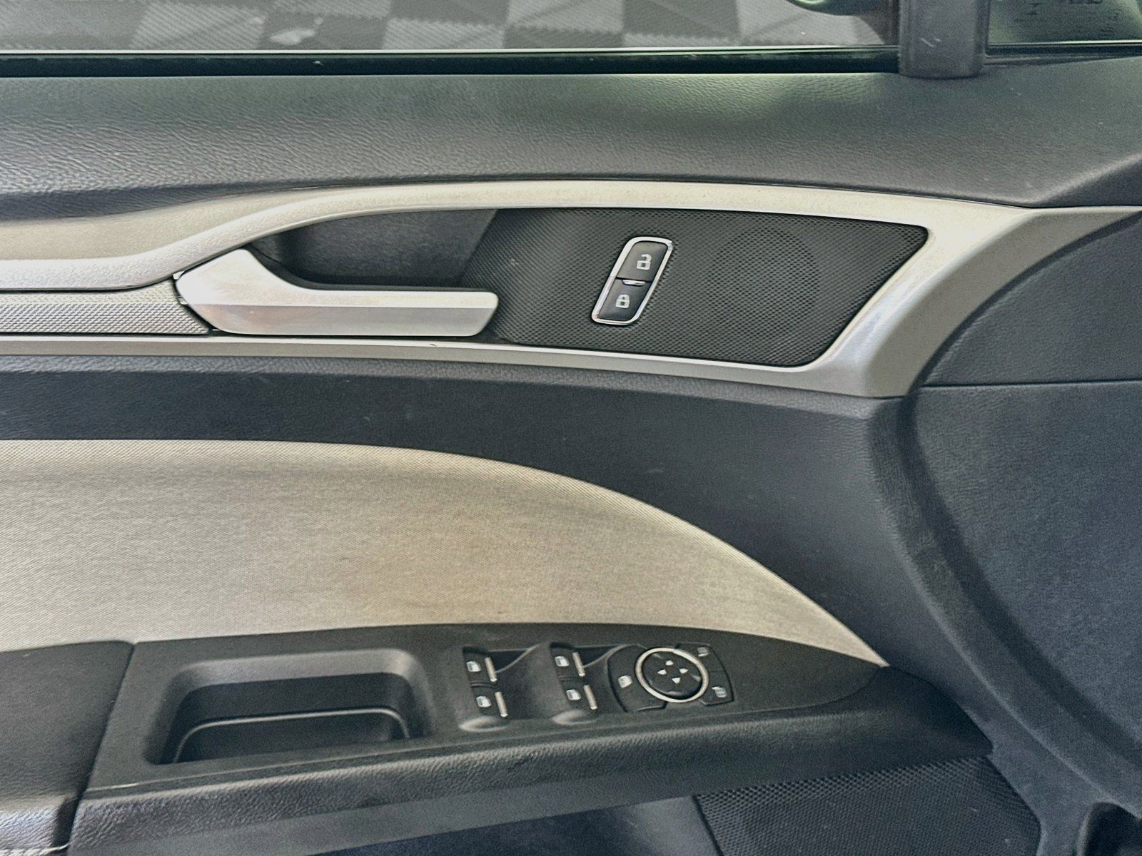 Used 2020 Ford Fusion S FWD image 17