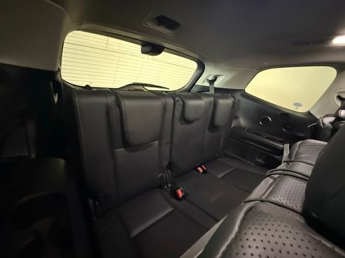 Certified 2024 Subaru Ascent Touring AWD/4WD image 8