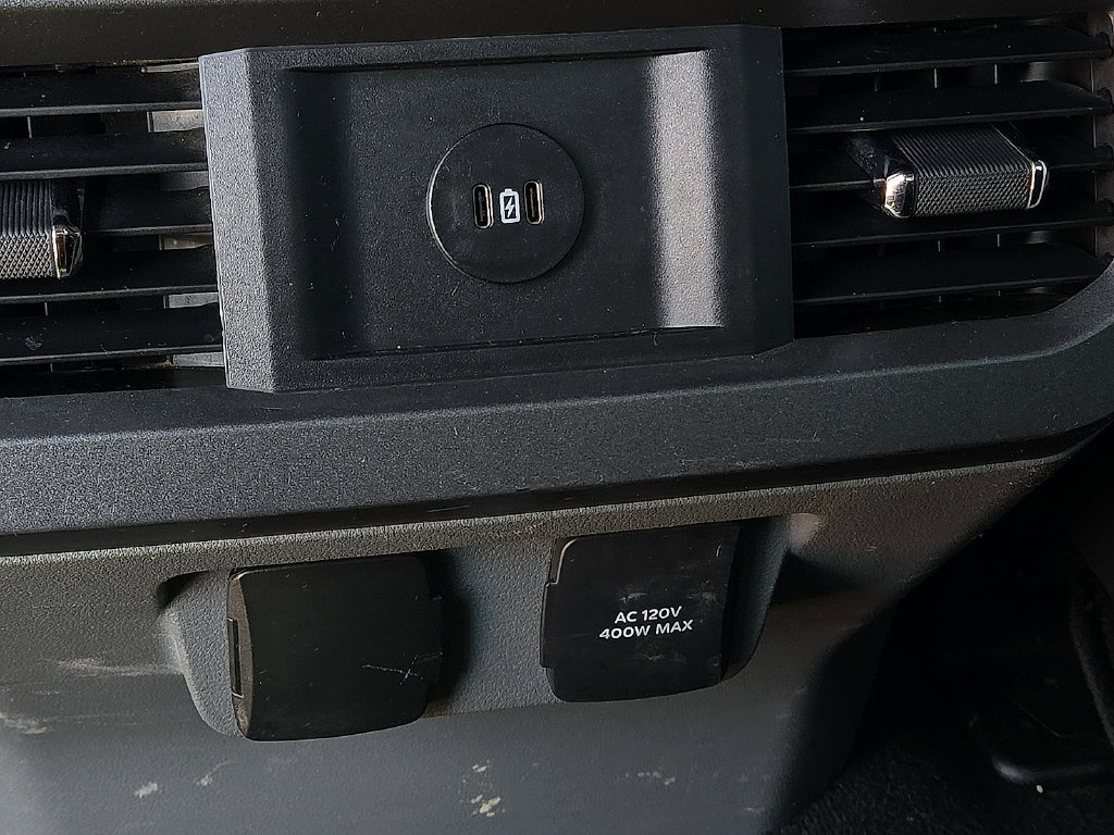 Used 2023 Ford F350 XLT w/ Black Appearance Package AWD/4WD image 9