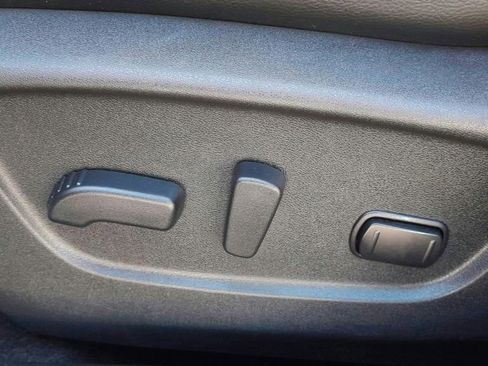 Used 2020 Nissan Rogue Sport SL w/ Premium Package FWD image 19