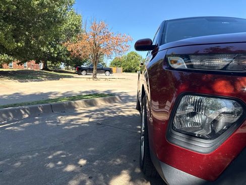 Used 2021 Kia Soul LX FWD image 22