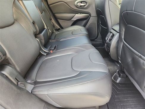 Used 2019 Jeep Cherokee Limited w/ Luxury Group image 26