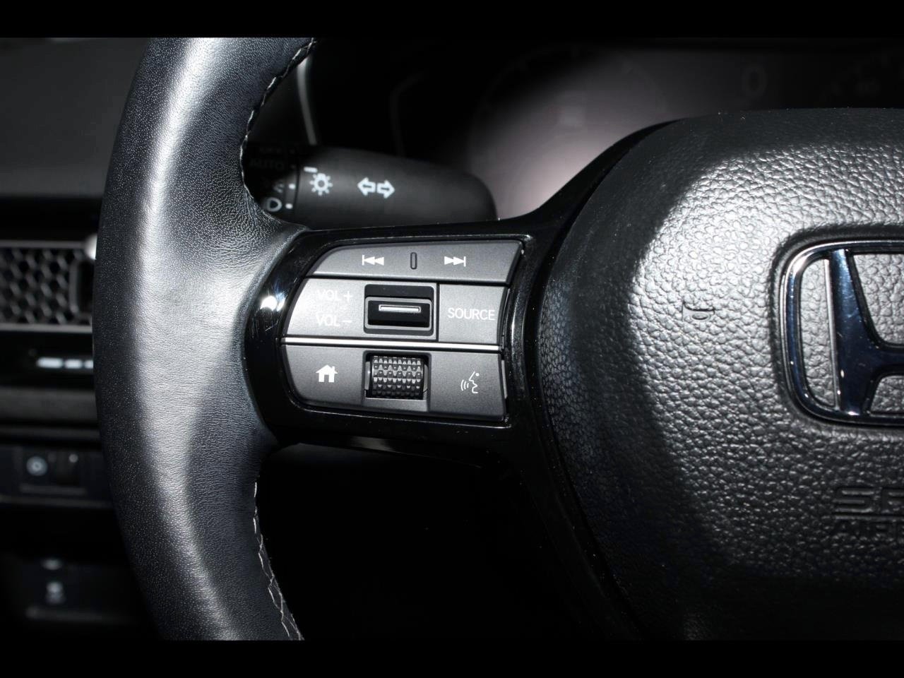 Used 2024 Honda Civic EX-L image 32