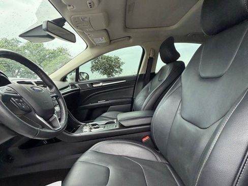 Used 2019 Ford Fusion Titanium FWD image 10