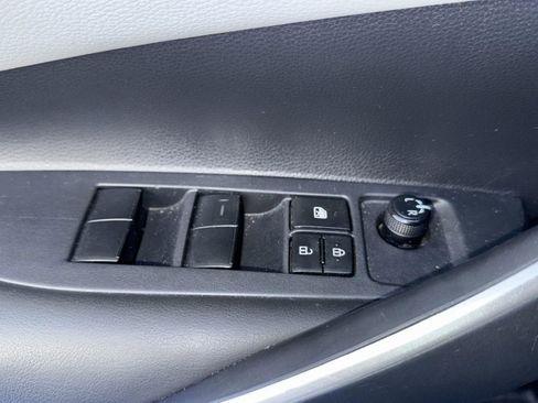 Used 2021 Toyota Corolla SE image 16