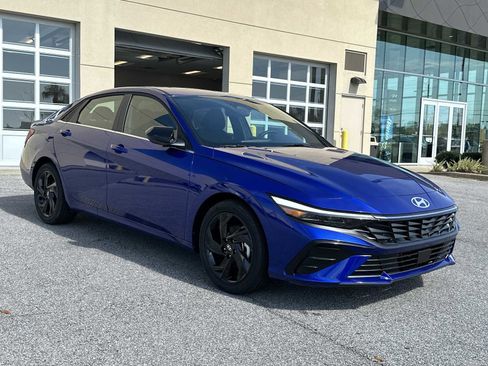 New 2026 Hyundai Elantra SEL Sport Premium image 2