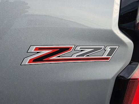 Used 2024 Chevrolet Colorado Z71 w/ Z71 Convenience Package 2 image 15