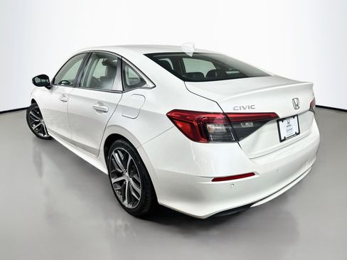 Used 2023 Honda Civic Touring image 5