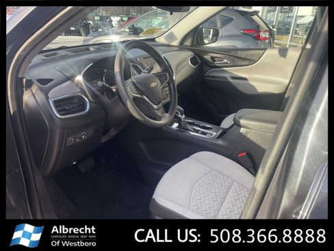 Used 2022 Chevrolet Equinox LS w/ LS Convenience Package image 9