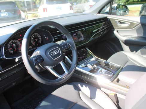 Used 2025 Audi Q7 3.0T Premium AWD/4WD image 26