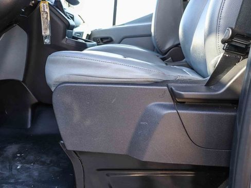 Used 2019 Ford Transit 250 130 Low Roof RWD image 29