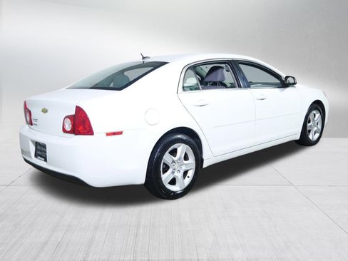 Used 2011 Chevrolet Malibu LS FWD image 7