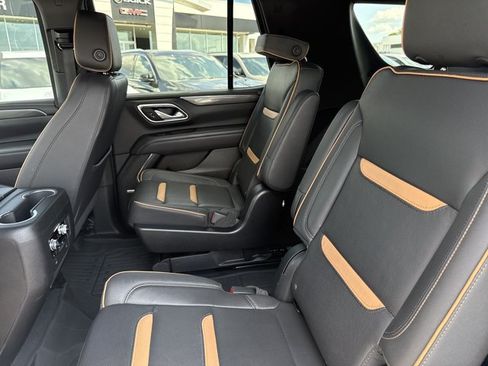 Used 2023 GMC Yukon AT4 w/ AT4 Premium Plus Package AWD/4WD image 6