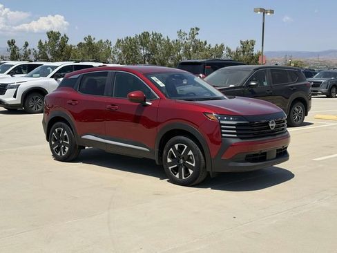 Certified 2025 Nissan Kicks SV AWD/4WD image 1