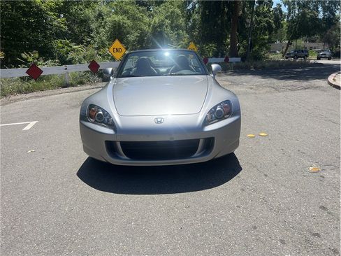 Used 2006 Honda S2000 image 2
