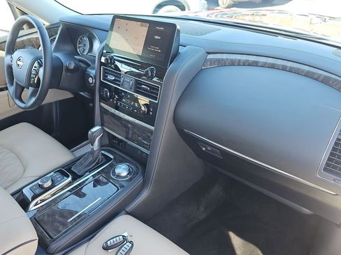 Used 2024 Nissan Armada Platinum w/ Captain's Chairs Package image 15